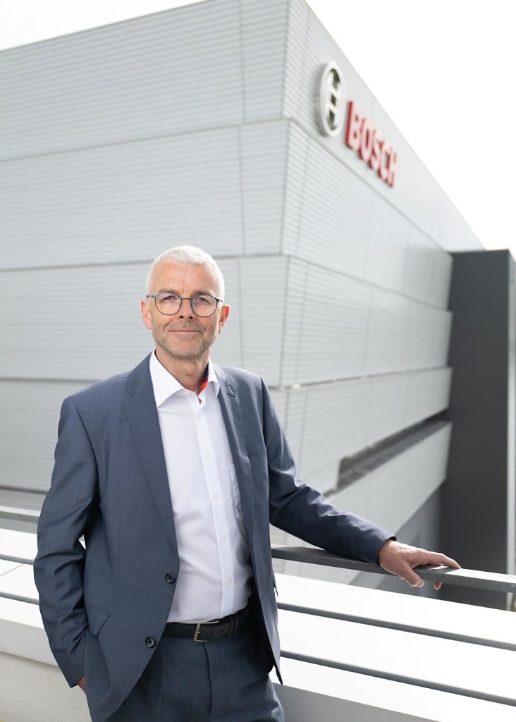 Dr. Dirk Drescher, Manager Bosch Wafer Fab, für Bosch